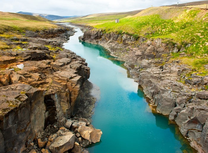 River runs through