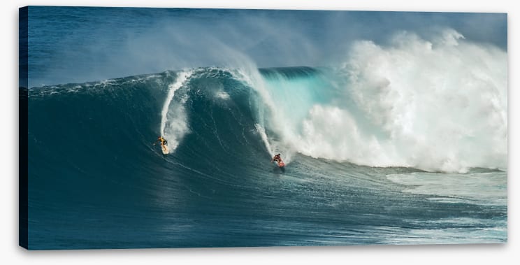 Surfing duo panorama