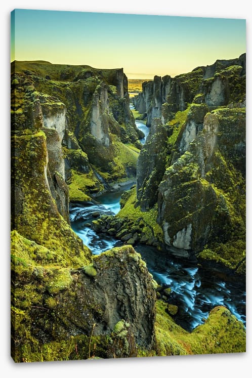 Fjadrargljufur canyon