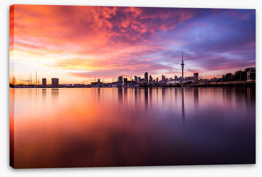 Auckland city silhouette