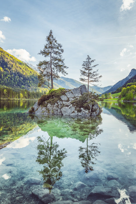 Lake Hintersee island