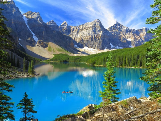 Vivid hues of Lake Moraine, Canada