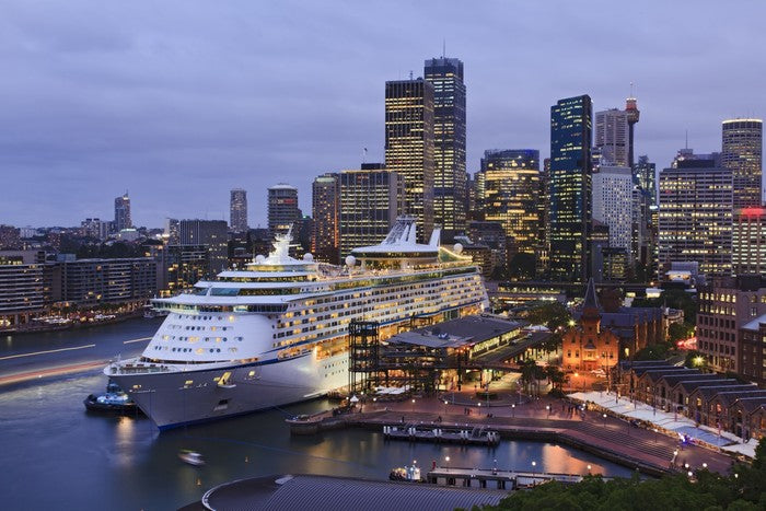 Circular Quay cruising