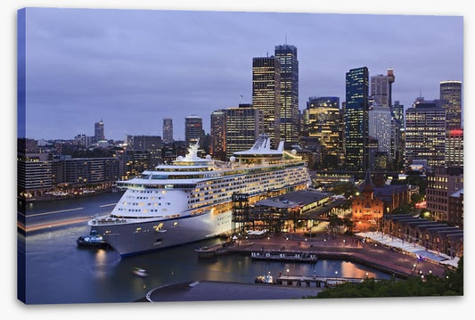 Circular Quay cruising