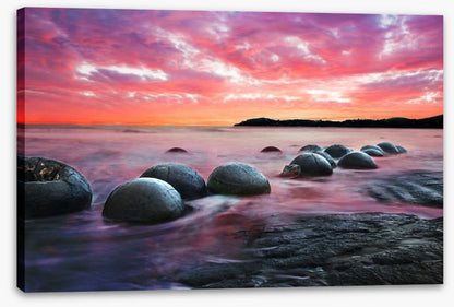 Moeraki boulders at dusk