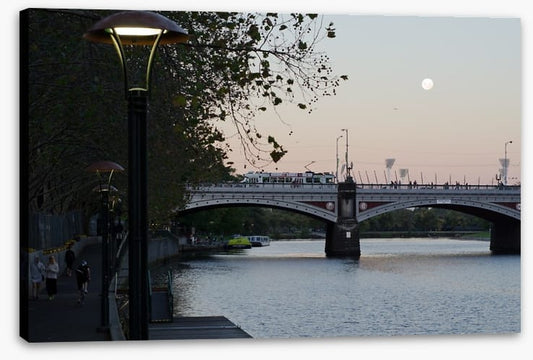 Melbourne moonrise