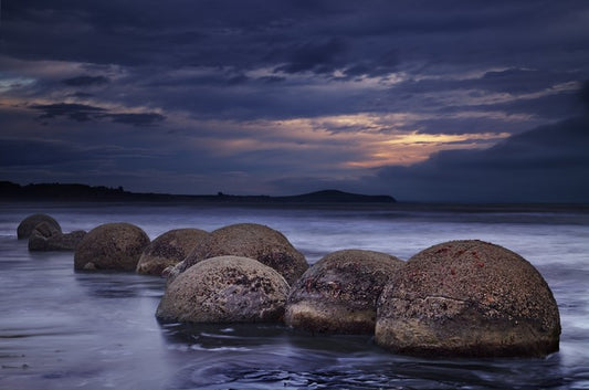 Mysterious Moeraki boulders