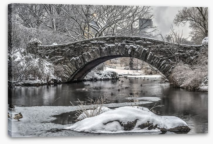 Gapstow Bridge in winter