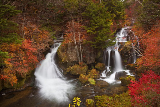 Ryuzu Falls in autumn